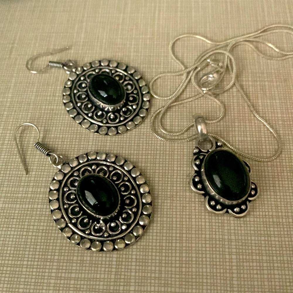 Pretty Artwork Onyx Set